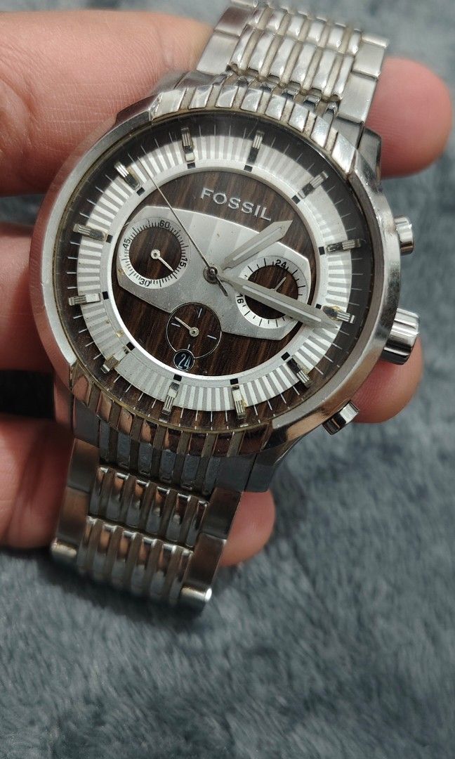 Fossil FS4440 Chronograph Mens Watch (Category: Men's Watches) located in Cebu City. Submitted by aceoftime (Listing ID 1463716488, Image 1). Description: In good working condition Japanese chronograph movt with date display Beautiful textured brown and white dial combination 48-49mm All in stainless steel Watch only Our Guarantee: 💯 Authentic All watches are checked by our experienced technician to ensure good functionality Please manage your e