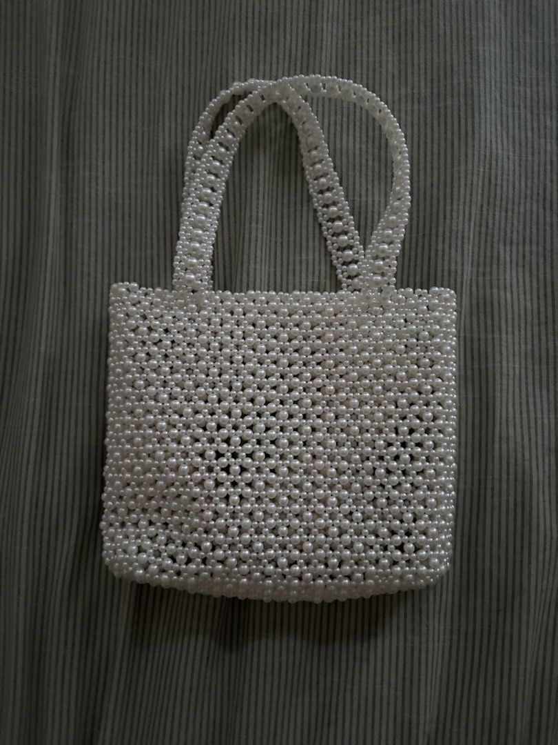 Frankies General Store Beaded Bag (Category: Beach Bags) located in Manila. Submitted by 0010fia (Listing ID 1463618425, Image 2). Description: - decluttering - never used - OG price: 1700.