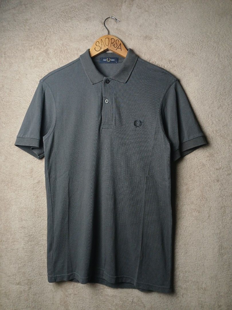 Fred Perry polo (Category: Tshirts & Polo Shirts ) located in Candelaria. Submitted by saorsa.thrift (Listing ID 1463677673, Image 1). Description: Fred Perry polo •Size: Small •Dimes: 18 / 27.5 •Condition: Very good •Issue: None 🏷️ 500 + sf.