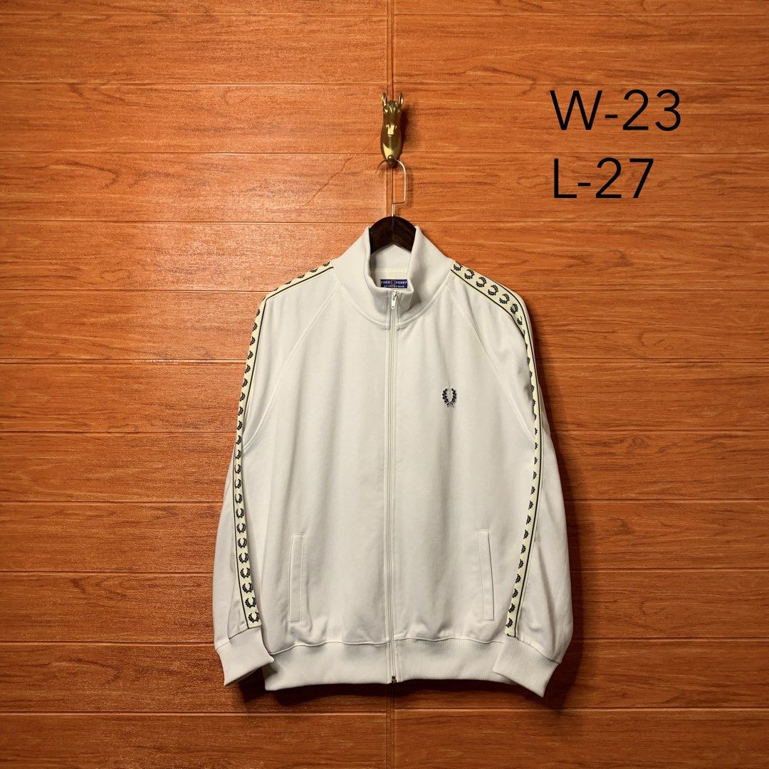Fred Perry Sportswear Side Taped Zip up Jacket (Category: Coats, Jackets and Outerwear) located in Quezon City. Submitted by donklasiko (Listing ID 1463632832, Image 2). Description: Condition: 9.5+/10 Pristine condition Issue: non Refer to the dimension 🤗 PM FOR MORE DETAILS NO RETURN, NO EXCHANGE & NO REFUND! ✅I ALSO ACCEPT TRADE/SWAP TO ANYTHING JUST DROP YOUR OFFER Please manage your expectations, this is a secondhand item. What you see is w