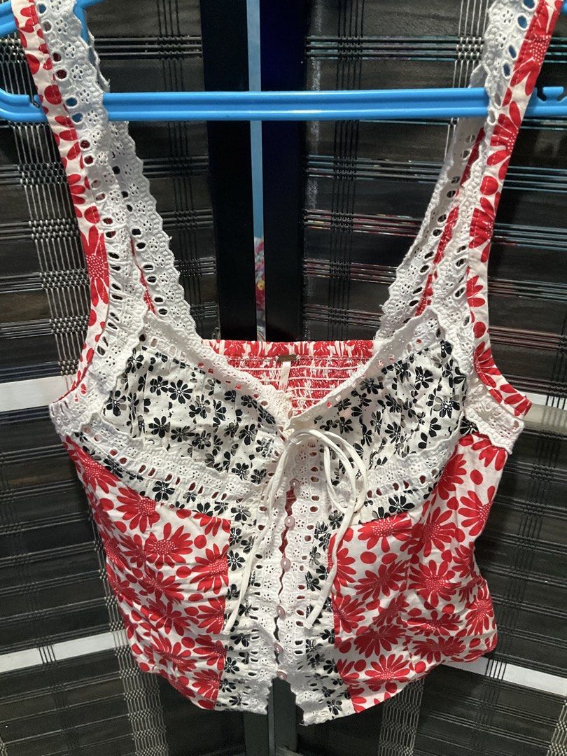 Free people (Category: Sleeveless) located in Manila. Submitted by zionpreloved (Listing ID 1463702007, Image 1). Description: .