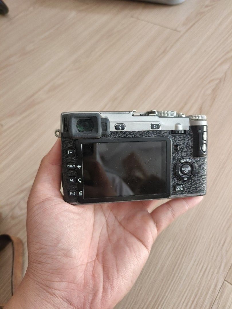 Fujifilm XE-2s (Category: Cameras) located in Marikina City. Submitted by kylcrz9 (Listing ID 1463628958, Image 2). Description: Fujifilm XE-2s with ttartisan AF 27mm f2.8 in good working condition issues: - Leather of front grip had fallen off but easily replaceable and won't affect the performance - Minor fading of paint on some parts of body but common on cameras of this age.