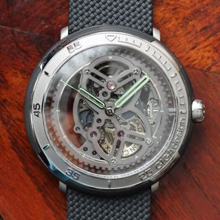 (Category: ) located in . Submitted by 1minutewatchguy (Listing ID 1463581716, Image 1). Description: .