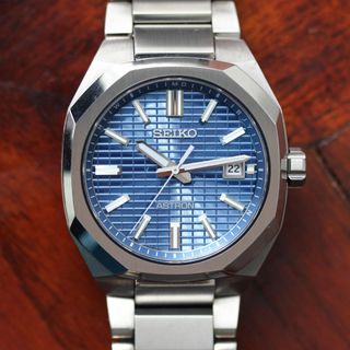 (Category: ) located in . Submitted by 1minutewatchguy (Listing ID 1463577830, Image 1). Description: .