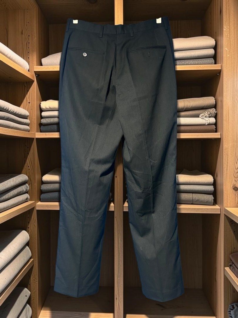 G2000 Mens Dark Gray Trouser 30 (Category: Trousers) located in Caloocan City. Submitted by marcapina2211 (Listing ID 1463720705, Image 2). Description: G2000 Mens Dark Gray Trouser 30 Price: ₱550 (Free Sf) Dimes: 30 x 42 Thigh: 11.5 Hem: 8.5 No issue, excellent condition 📍Amparo North Caloocan.