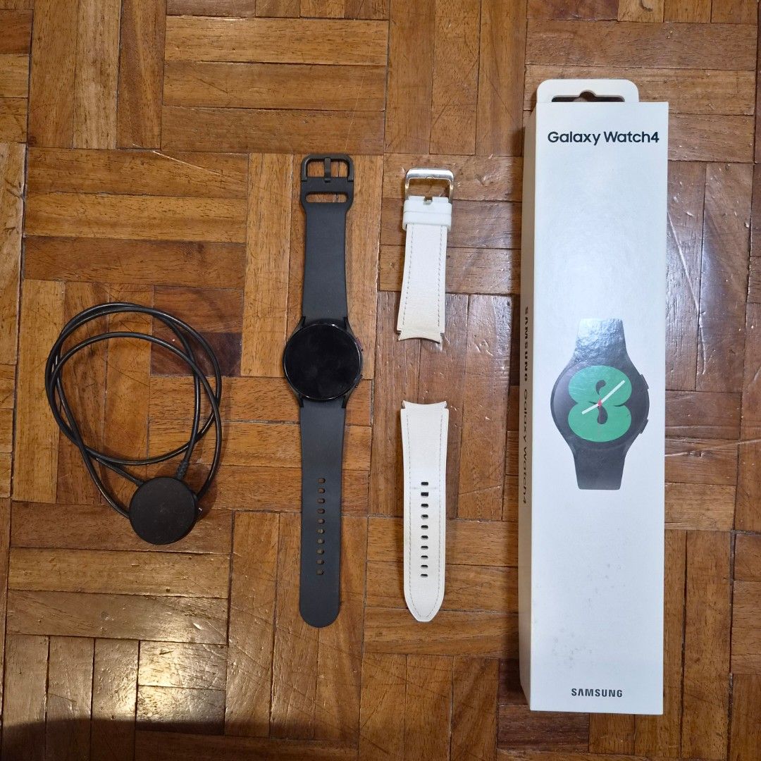 Galaxy Watch 4 Bluetooth 40mm (Category: Wearables & Smart Watches) located in Quezon City. Submitted by ShopPDplusK (Listing ID 1463575170, Image 1). Description: - Samsung Galaxy Watch 4 Bluetooth - s/m strap size - 40mm face - Includes original box and charger - Comes with an extra white strap - Sleek and modern design - Perfect for fitness tracking and daily connectivity - Meetup available at Mira Nila Homes, QC (message for schedule).