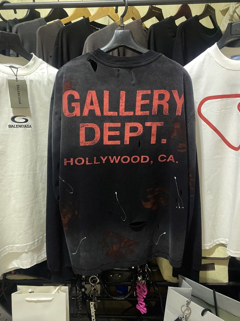 Gallery Dept. (Category: Activewear) located in Manila. Submitted by itachi1997 (Listing ID 1463683740, Image 3). Description: Gallery Dept. Php 1950 Dimes 27x24 ✨🖤🥀💫.