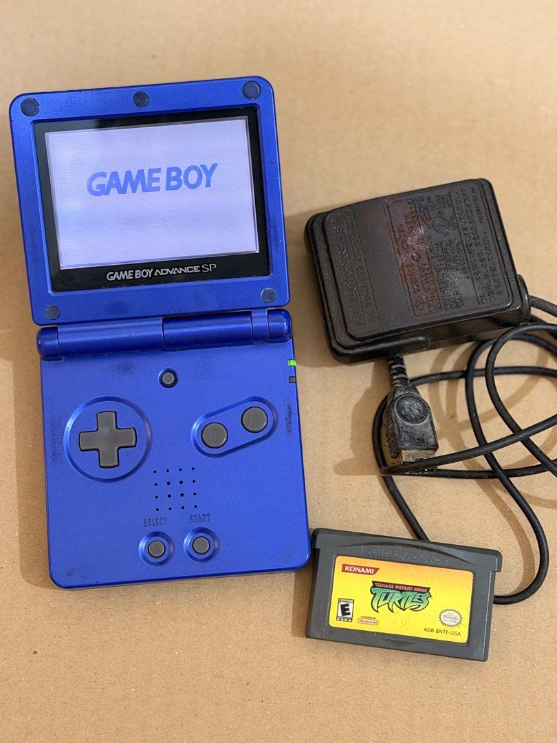 Gameboy Advance SP 001 (Category: Nintendo) located in Tarlac. Submitted by arteesan (Listing ID 1463589883, Image 1). Description: GBA SP 001 Charger Original GBA game Malakas sound Maganda battery walang issues maliban sa cosmetics.