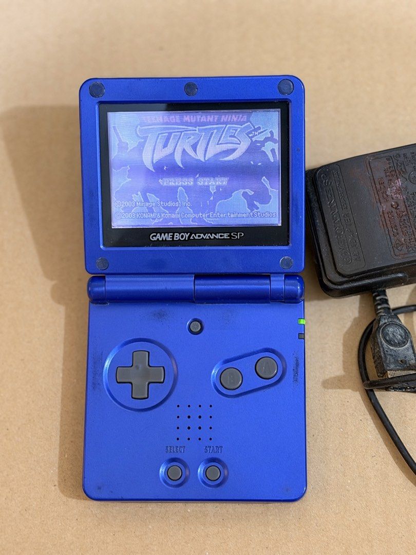 Gameboy Advance SP 001 (Category: Nintendo) located in Tarlac. Submitted by arteesan (Listing ID 1463589883, Image 2). Description: GBA SP 001 Charger Original GBA game Malakas sound Maganda battery walang issues maliban sa cosmetics.