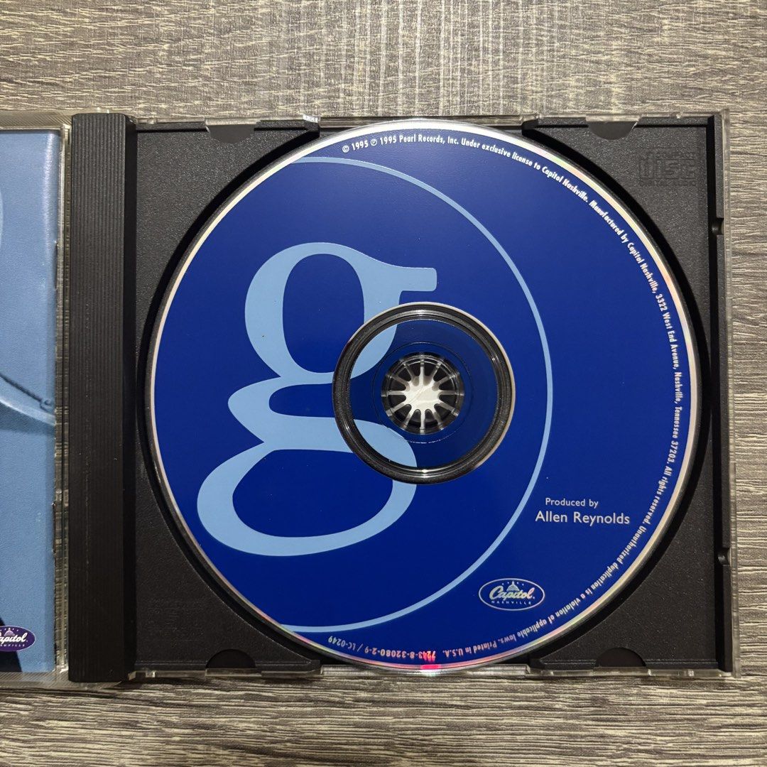 Garth Brooks - Fresh Horses CD (Category: CDs & DVDs) located in Quezon City. Submitted by pinkskies_media (Listing ID 1463715647, Image 3). Description: BAWAL SA MAARTE USED ITEM, HINDI BAGO CD album Made in USA Tested and 100% working IMPORTANT: Manage your expectations since this is a pre-loved item Inlay NOT in mint condition, may case mark sa upper left corner May gasgas ang CD May basag ang case Please see pic for the condition.