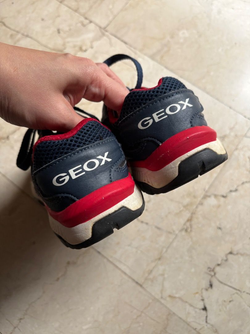 Geox Sneakers (Category: Babies & Kids Fashion) located in Quezon City. Submitted by icecreammonster (Listing ID 1463657132, Image 2). Description: Geox Sneakers Size 34.