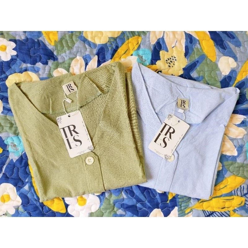 Get-go linen blouse free size (Category: Blouses) located in Naguilian. Submitted by impulsive.buyer02 (Listing ID 1463656167, Image 3). Description: 250 each with tags.