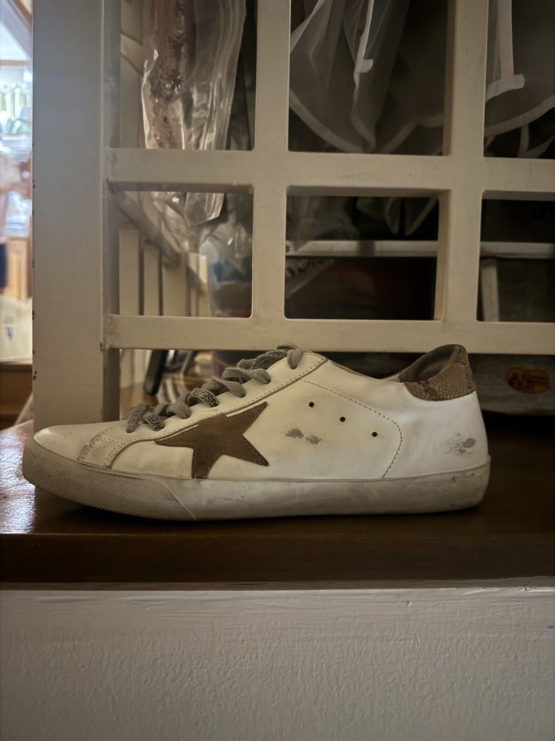Golden Goose Superstar (Category: Casual Shoes) located in Quezon City. Submitted by gmad595 (Listing ID 1463690370, Image 1). Description: EU 43 Purchased in Madrid, Guaranteed Authentic Shoes and dust bag only .