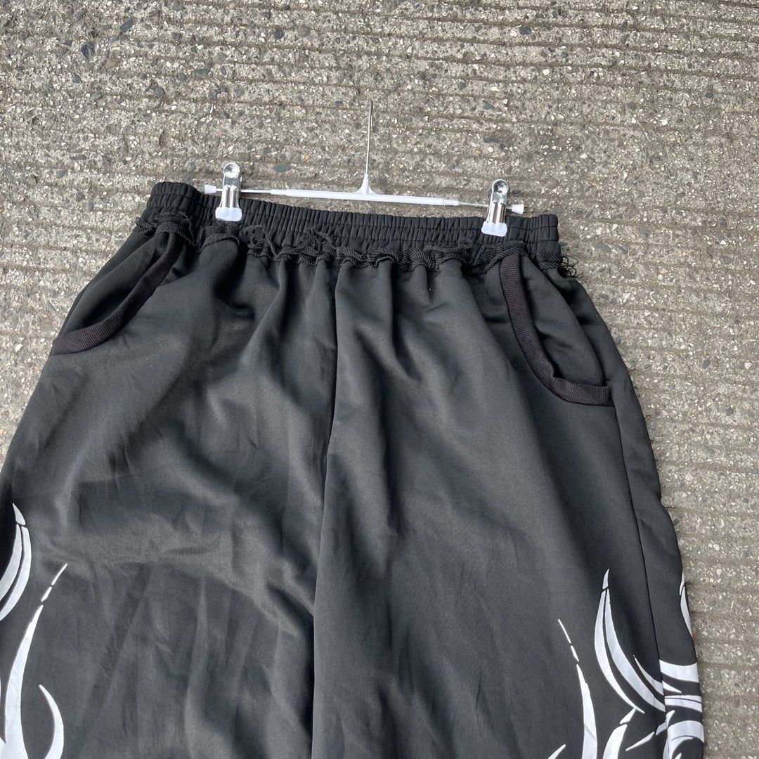 Gothic Graffiti Wideleg Baggy Pants (Category: Other Bottoms) located in Mandaue City. Submitted by hannahitems (Listing ID 1463598731, Image 2). Description: Gothic Graffiti Wideleg Baggy Pants 28-34 waistline 40 length 12.5 hem Asnew -650.