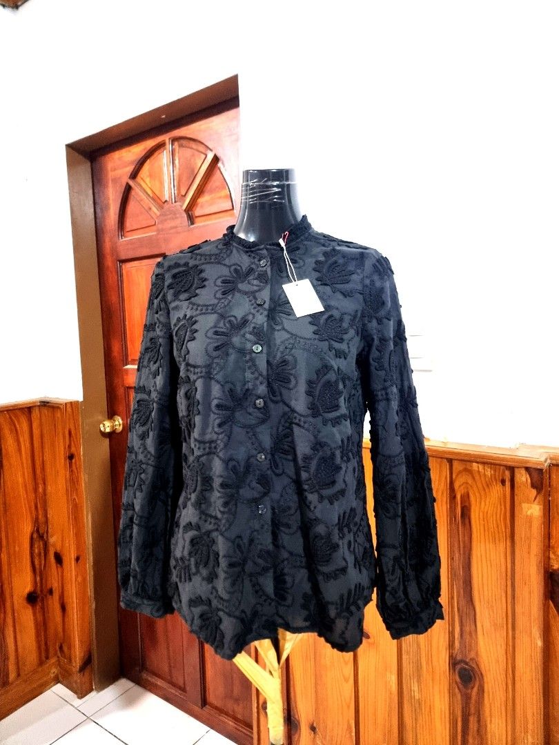 Grain de malice ladiea top size M bnew (Category: Others Tops) located in La Trinidad. Submitted by designeritems2000 (Listing ID 1463669908, Image 3). Description: .