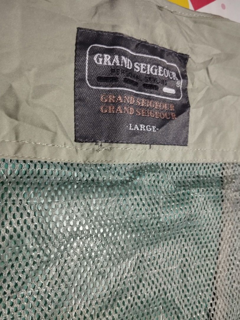Grand Seigeour Cargo Vest (Category: Vests) located in Makati City. Submitted by christhrift10 (Listing ID 1463608038, Image 2). Description: Grand Seigeour Vest Large on tag 22x25 Excellent condition P300+sf Loc.Olympia, Makati Pick-up or delivery Gcash ready if J&T.