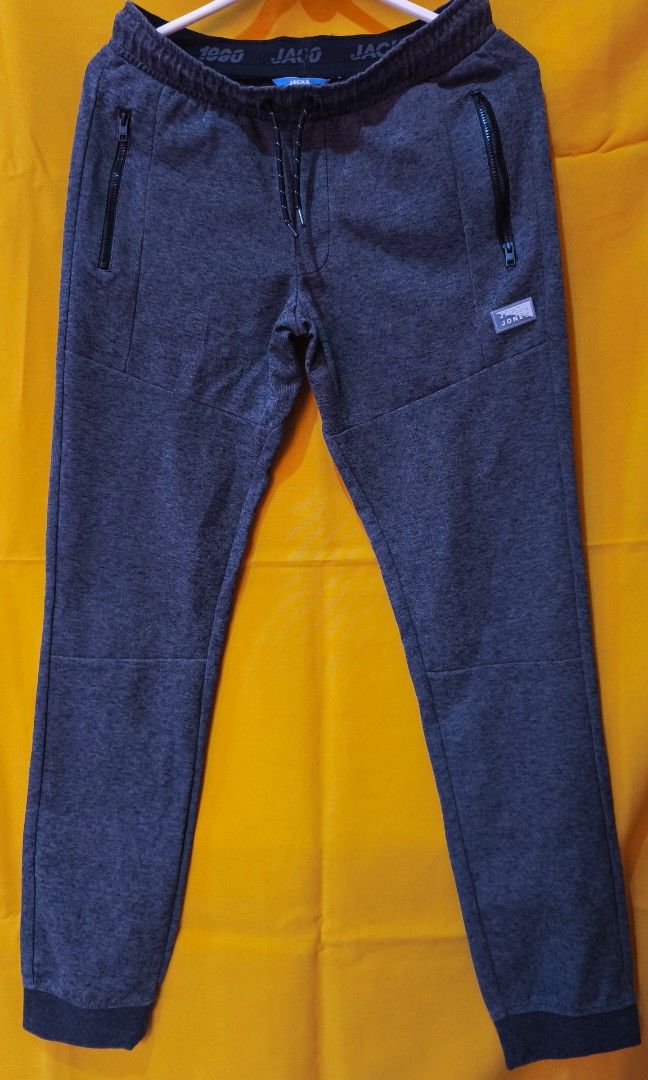 GRAY Jogger Pants (Category: Joggers) located in Bacoor. Submitted by kaykay858 (Listing ID 1463666610, Image 1). Description: 15inch waist 37 inch length.