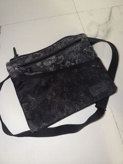 （分類：）位於 。 由 hkgerhustle 提交（商品編號 1463727233，圖片 1）。簡介： 。