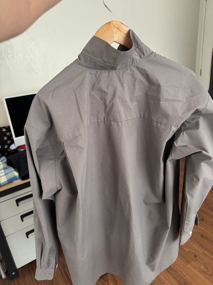 GU Band Collar Shirt - Grey - Size M (Category: Tshirts & Polo Shirts ) located in Rizal. Submitted by thrifty.mom (Listing ID 1463658107, Image 2). Description: - GU Grey Band Collar Shirt - Size: Medium (M) - Long sleeves with button cuffs - Single chest pocket - Versatile for casual and smart-casual wear - Easy to style with various bottoms.