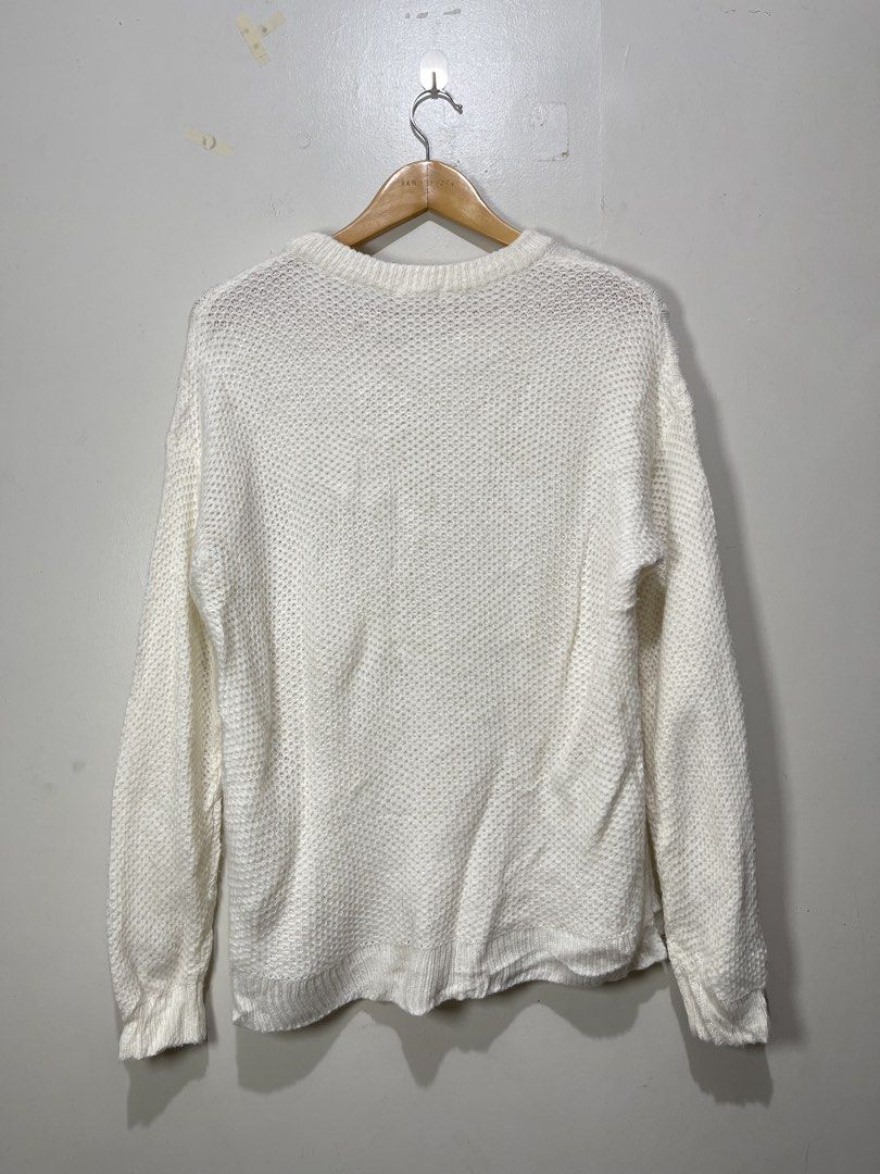 GU by Uniqlo Cable Knit Sweater (Category: Coats, Jackets and Outerwear) located in Davao. Submitted by yannrussel00 (Listing ID 1463584417, Image 2). Description: Size XL on tag Dimes W20 x L26 laid flat Condition 10/10 No issue REMINDER‼️ Items will be marked SOLD once sold. I will no longer reply to messages asking if the item is available..