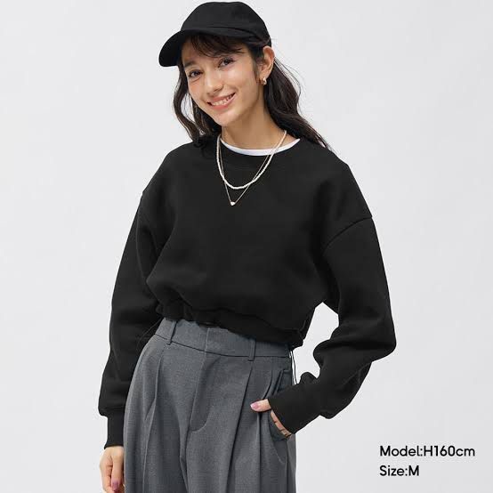GU Cropped Drawstring Pullover (Category: Coats, Jackets and Outerwear) located in Pasig City. Submitted by preloved_pcs (Listing ID 1463624398, Image 3). Description: ₱700 each or get both for ₱1200. Never got to use these as they don’t fit my postpartum body 😅.
