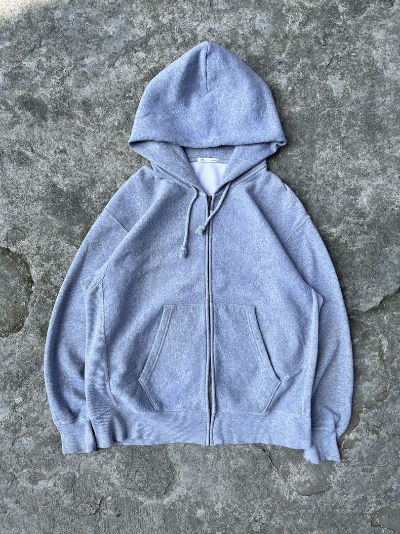 GU Heavy Zip Hoodie Jacket (Category: Tshirts & Polo Shirts ) located in San Mateo. Submitted by oldgear (Listing ID 1463684115, Image 1). Description: GU Heavy Hoodie Jacket Size L Dimension L 27inch W 23inch S 22.5inch 1100 Excellent condition Issue: Light stain still washable Dm+Details Gcash payment Payment first .