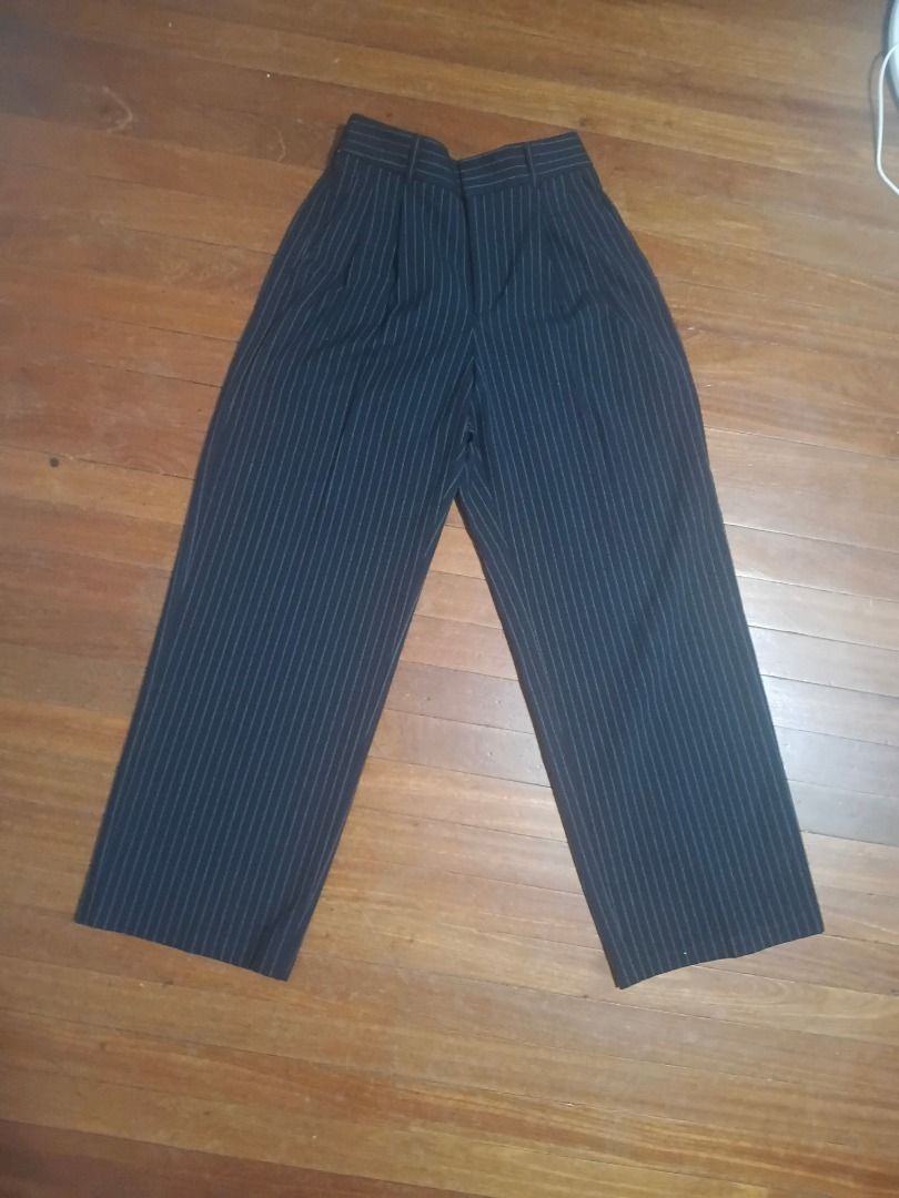 GU Pants (Category: Other Bottoms) located in Makati City. Submitted by yourstilltheoneilove (Listing ID 1463604075, Image 2). Description: .