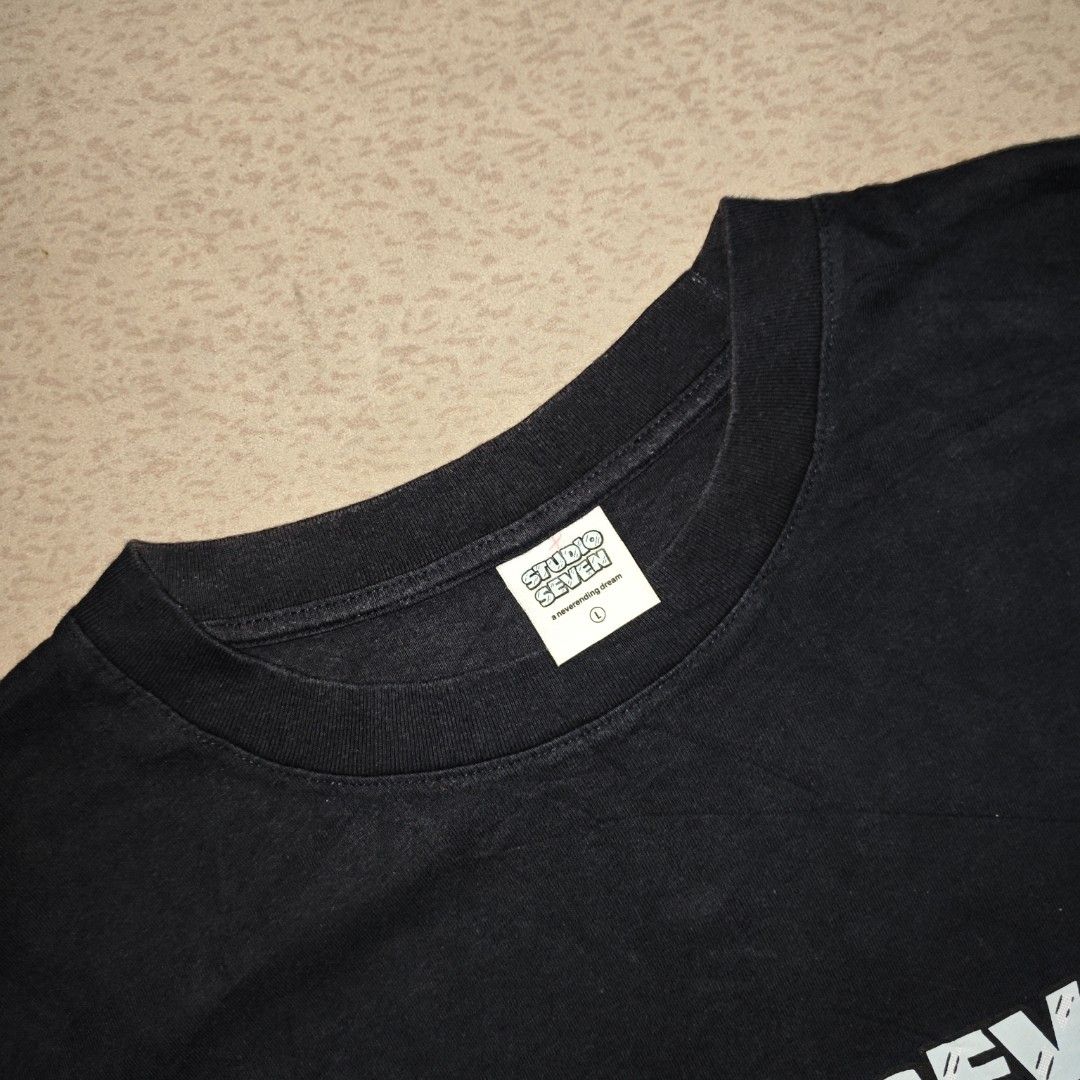 GU x Studio Seven Graphic Shirt (Category: Tshirts & Polo Shirts ) located in Tanay. Submitted by polothriftedit (Listing ID 1463608986, Image 3). Description: No issue Excellent condition Color rate: 10/10 No loose stitches, no distressing dimes: width: 23" length: 30" no return, no exchange, no refund [ pwede tumawad kahit walang kasalanan ].
