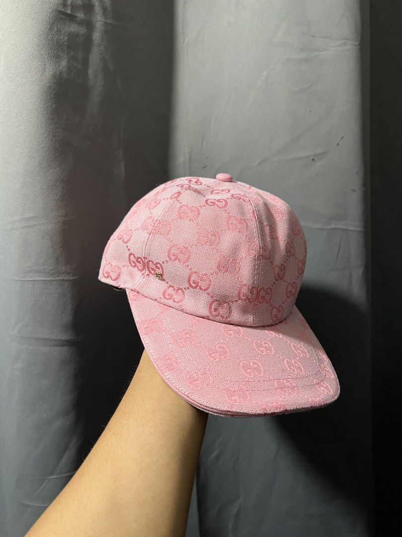 Gucci cap (Category: Luxury Accessories) located in Manila. Submitted by thrift2mill (Listing ID 1463689184, Image 2). Description: .