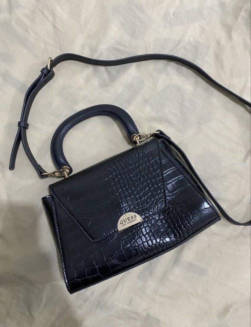 Guess Croc Embossed Top Handle Bag (Category: Shoulder Bags) located in Manila. Submitted by cb_curations (Listing ID 1463713156, Image 3). Description: Authentic Guess handbag in black .