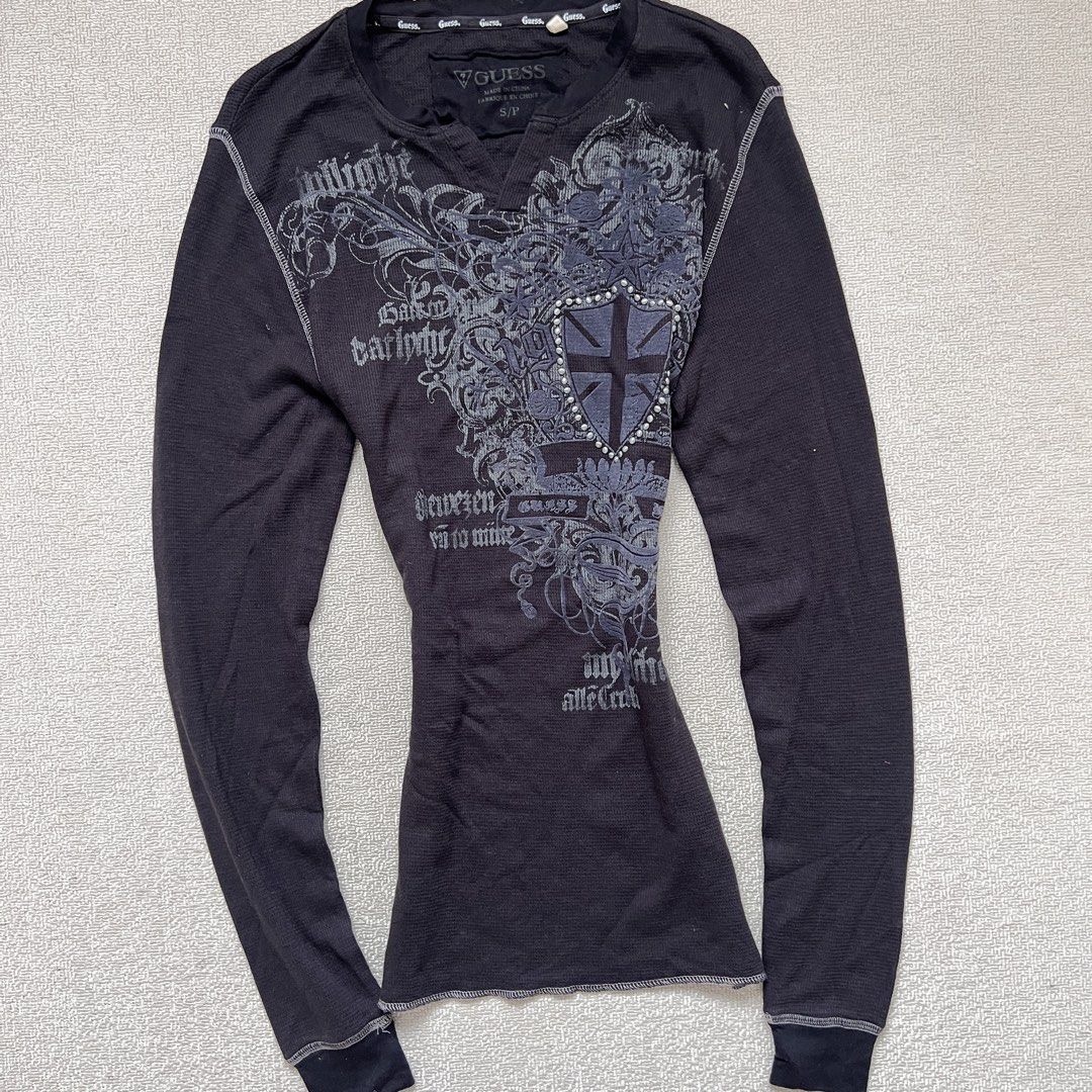 guess cybergrunge goth-esque top (Category: Longsleeves) located in Limay. Submitted by budolfindsrawrawr (Listing ID 1463719412, Image 2). Description: gu3ss cybergrunge goth-esque top - s on tag (oversized fit) l29 b36 - in excellent condition .