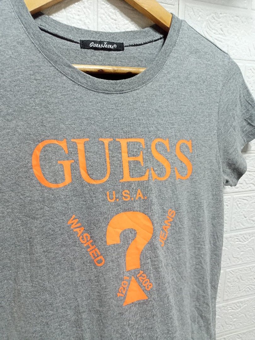 Guess Shirt (Category: Shirts) located in Danao, Cebu. Submitted by 6000thrifts.ph (Listing ID 1463581216, Image 3). Description: Pm for the price 📥 Guess Shirt Aspack (Women) Size Small Length 25 Width 17 Good Excellent Condition No issue/ Color rate 9/10.
