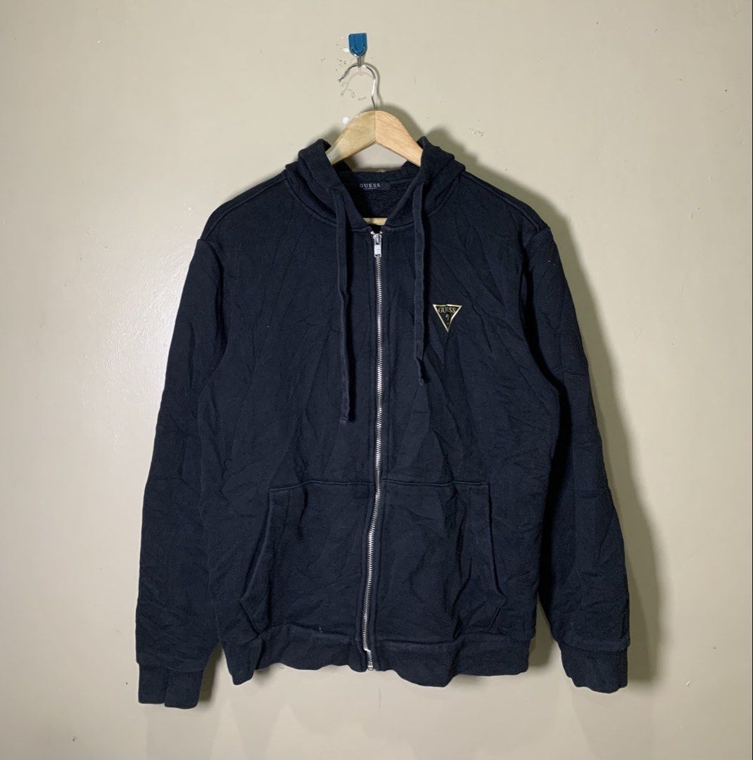 GUESS zip Up (Category: Hoodies) located in Molave. Submitted by mysticbird_38213e (Listing ID 1463702774, Image 1). Description: Good condition No issue Black na black pa Ganda po ng LOGO nya .