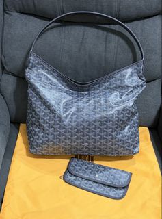 (Category: ) located in . Submitted by chic.bags (Listing ID 1463684566, Image 1). Description: .