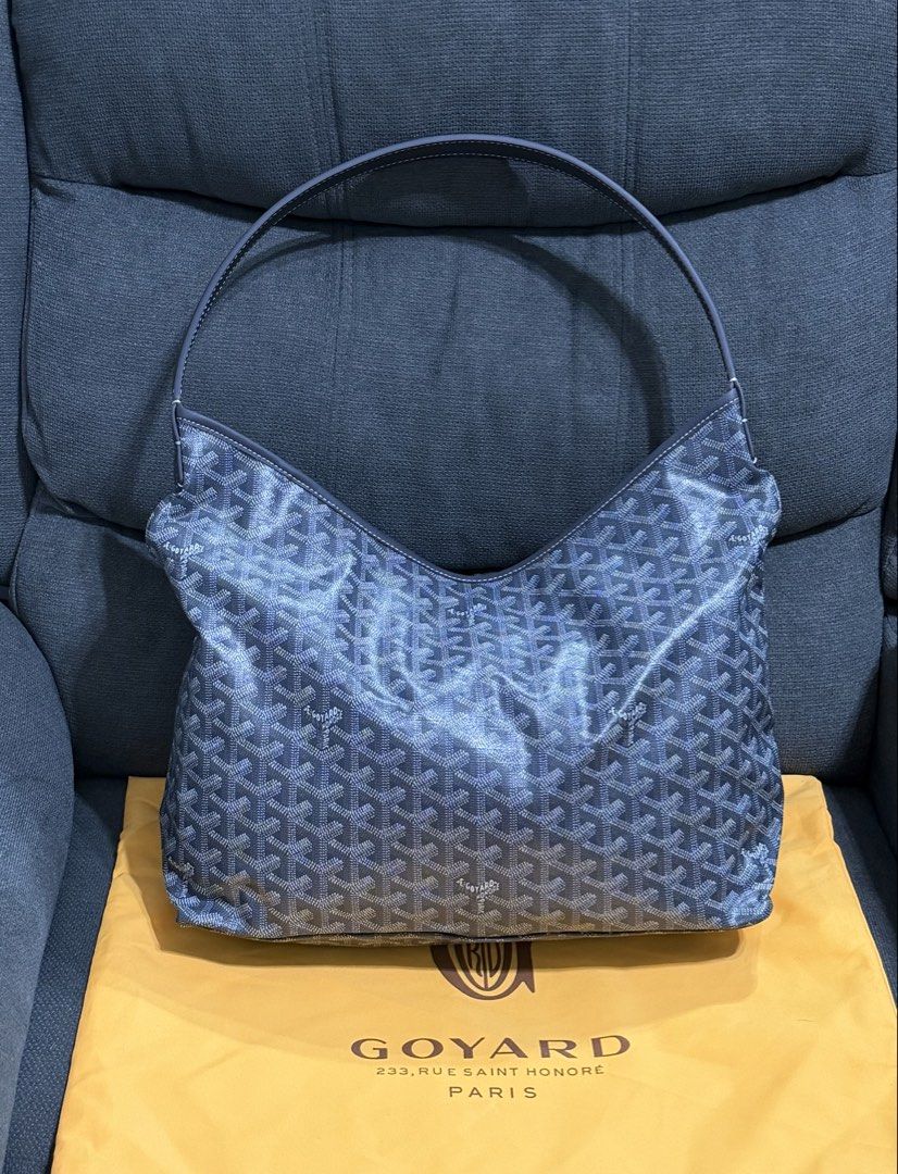 GY Boheme Grey (Category: Shoulder Bags) located in Quezon City. Submitted by chic.bags (Listing ID 1463684566, Image 2). Description: Coded With pouch With dust bag Good s new No issue Actual photo posted Japan preloved Mop: gcash.