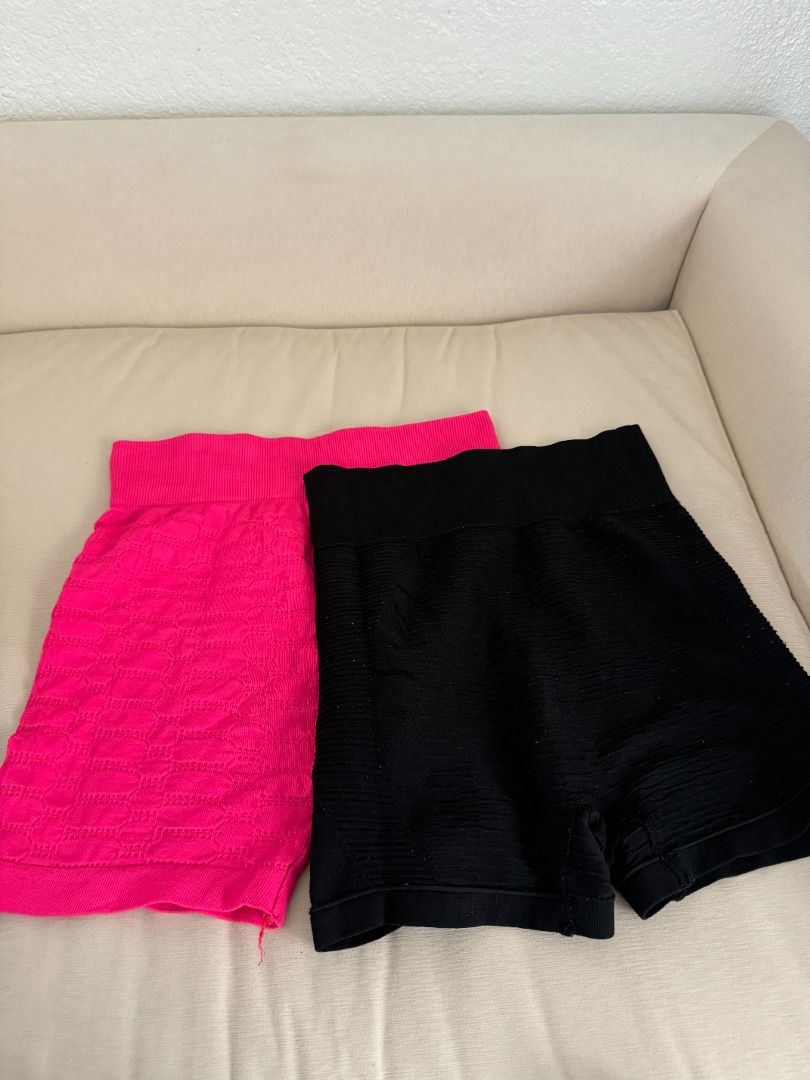 gym shorts, running shorts bundle thick material squat proof (Category: Shorts) located in Quezon City. Submitted by gogo.sparkle (Listing ID 1463616519, Image 2). Description: .