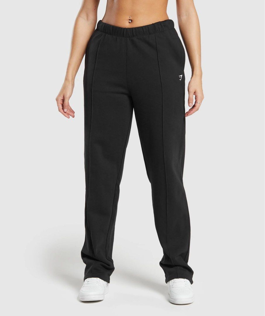 GYMSHARK - LIFTING STRAIGHT LEG JOGGER (Category: Other Bottoms) located in General Mariano Alvarez. Submitted by manosegunda4117 (Listing ID 1463675702, Image 2). Description: GYMSHARK - LIFTING STRAIGHT LEG JOGGER Brand New with Hang Tag Large Waistline - 30 in (stretchable) Length - 45 Opening - 8.5 *Minimal pinhole at the back Price : PHP 1,000 + shipping fee 📍GMA, Cavite.