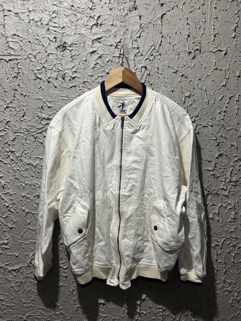 HAI sporting gear issey miyake canvas jacket (Category: Coats, Jackets and Outerwear) located in Naga. Submitted by babyneptune (Listing ID 1463691304, Image 1). Description: verrygood condition size medium.