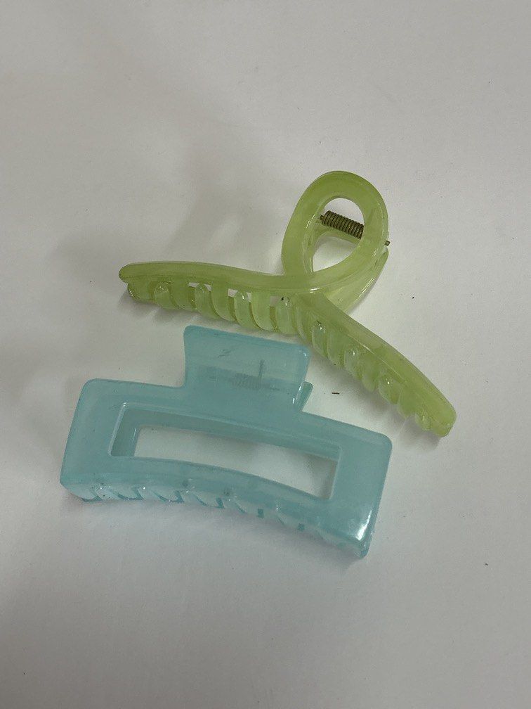 Hair Clips (Category: Hair Accessories) located in Bulacan. Submitted by ourdailybreads (Listing ID 1463570488, Image 1). Description: .