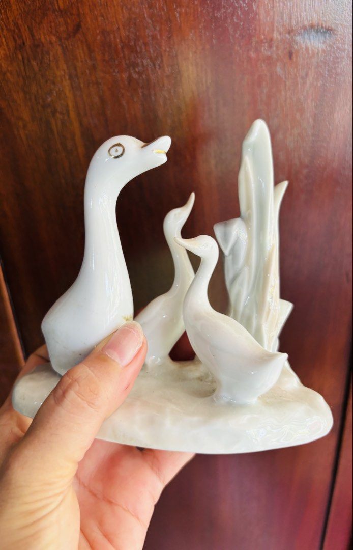 Handmade porcelain figurine by lladro (Category: Other Home Decor) located in Dapitan. Submitted by clarisasan19348 (Listing ID 1463573532, Image 1). Description: .