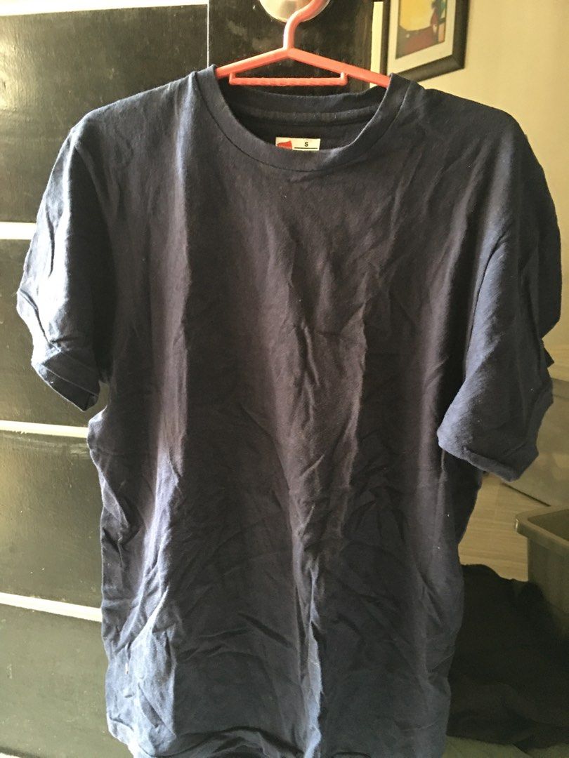 hanes blue shirt (Category: Tshirts & Polo Shirts ) located in Marilao. Submitted by joelheather02 (Listing ID 1463641432, Image 1). Description: .