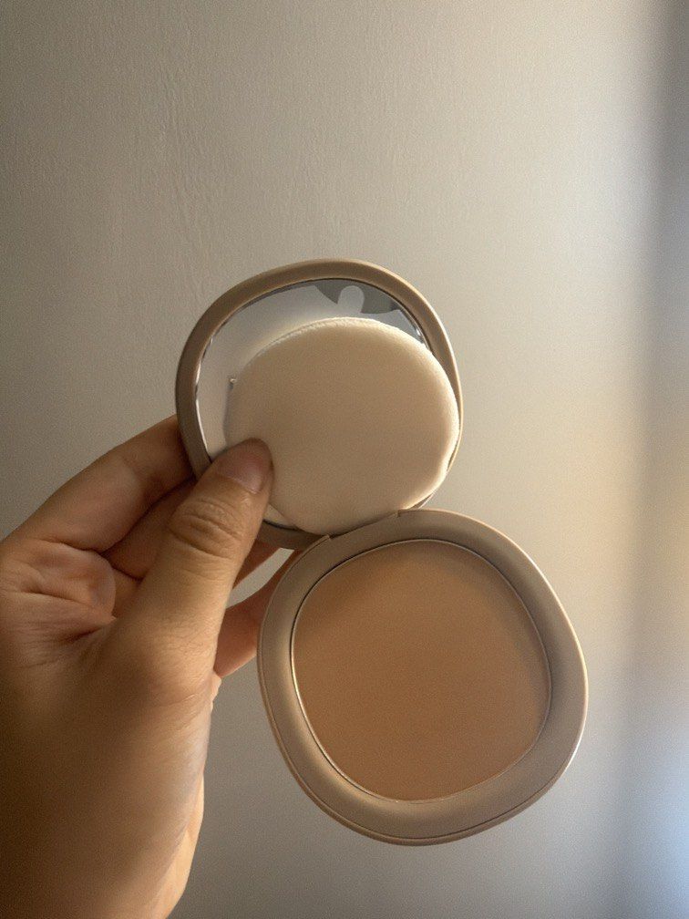Happy skin powder (Category: Makeup) located in Quezon City. Submitted by destashingmycloset (Listing ID 1463572998, Image 3). Description: .