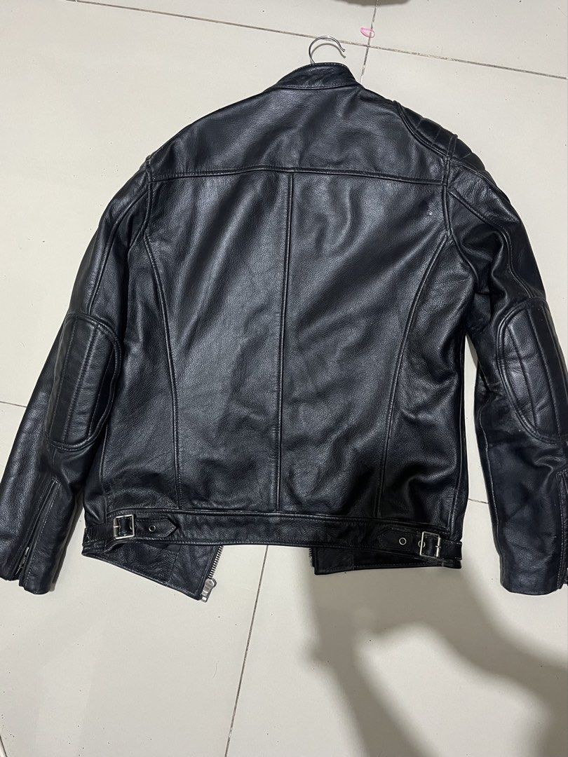 Hard Leather Jacket, Location Pasay City (Category: Looking For) located in Manila. Submitted by silverhorse.2f7118 (Listing ID 1463630301, Image 2). Description: .