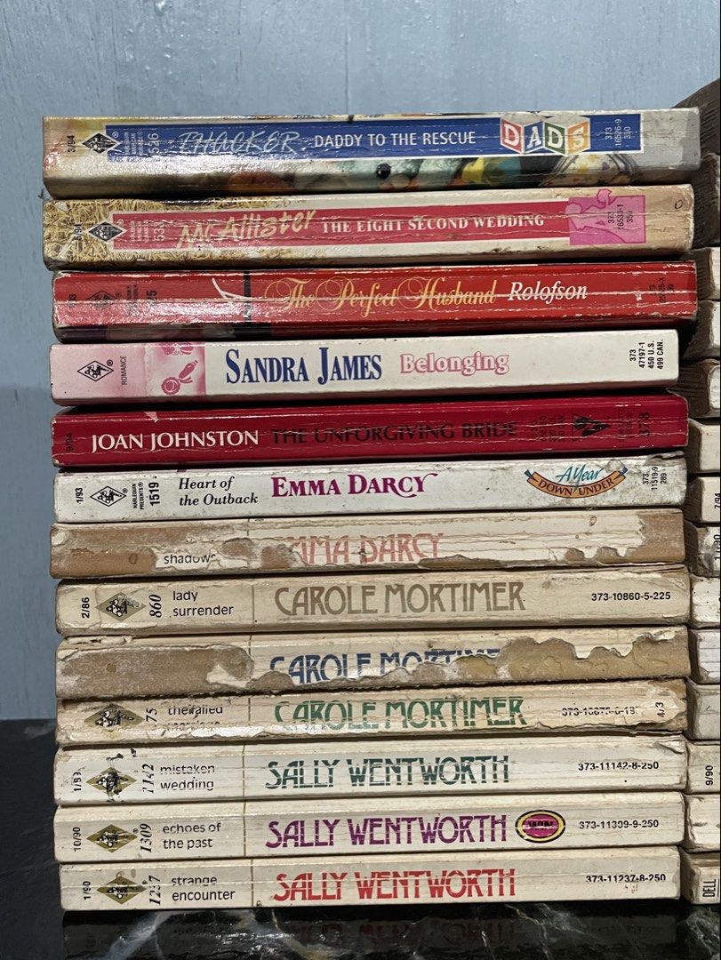 Harlequin Presents Lots (Category: Everything Else Others) located in La Trinidad. Submitted by ukaynirey (Listing ID 1463593445, Image 2). Description: Take all bundle. Some books are lightly used/ Like new..