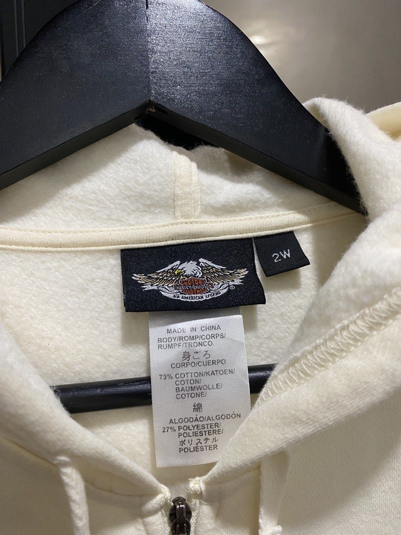 Harley davidson (Category: Others Tops) located in Manila. Submitted by vizcarrach03925 (Listing ID 1463681345, Image 3). Description: .