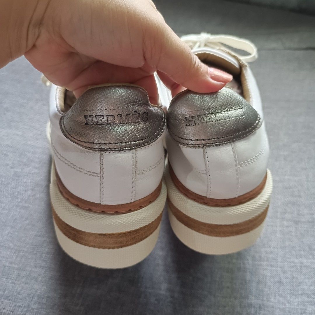 He r m es (Category: Sneakers) located in Valenzuela. Submitted by meloluxcollections (Listing ID 1463741240, Image 3). Description: .