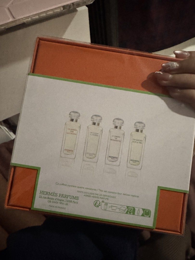 Hermes Un Jardin Miniature Discovery Set (Category: Fragrance & Deodorants) located in Manila. Submitted by luckyeagle.32596b (Listing ID 1463647785, Image 1). Description: Brand new from US Sephora money back if fake - Hermes Parfums-Jardins Discovery Set - Contains 4 miniature perfume replicas - Scents included: Un Jardin Sur La Lagune, Un Jardin Le Nil, Un Jardin Monsieur Li, Un Jardin Sur Le Toit - Made in France - Ideal for discovering new f