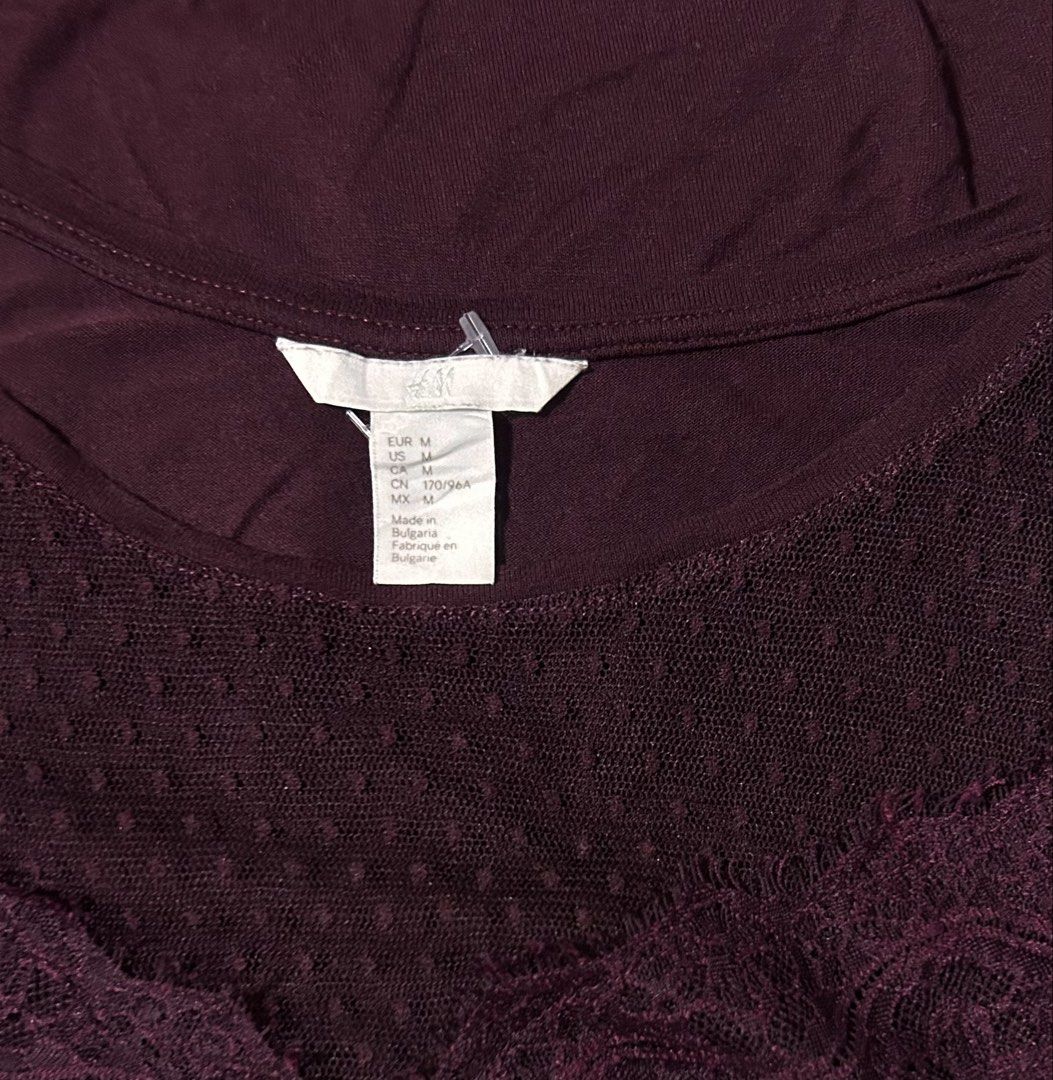 H&M (Category: Sleeveless) located in Davao. Submitted by sart0ria85 (Listing ID 1463663893, Image 3). Description: A sleeveless maroon highlighted with lace details on breastpart. 100%POLYESTER MADE IN BULGARIA 🇧🇬 MEDIUM. Size 6 EXCELLENT CONDITION (94/100).