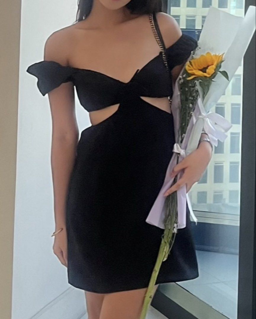 H&M black cut out mini dress (Category: Dresses) located in Manila. Submitted by whereubeeeeeen11 (Listing ID 1463604992, Image 3). Description: - can fit xs-s frames - sexy!!.