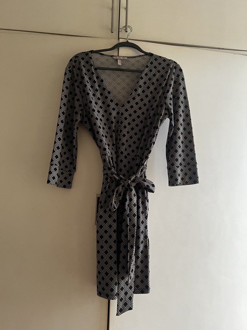 H&M Black Dress- Preloved (Category: Dresses) located in Manila. Submitted by jo_str (Listing ID 1463618570, Image 2). Description: Pre-loved H&M Black Dress Almost New Size Euro M.